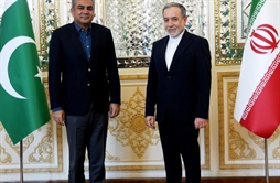 I.R. Iran, Ministry of Foreign Affairs- Pakistans Interior Minister meets Iranian Foreign Minister delivers PM written message to Supreme Leader